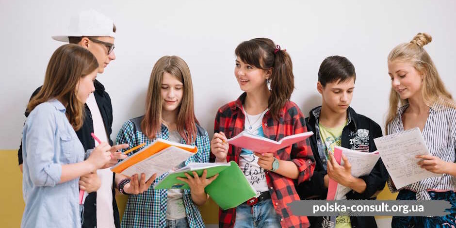 Абітурієнти жваво обговорюють яку спеціальність обрати при вступі до технікумів та університетів Польщі - Polska Consult TM